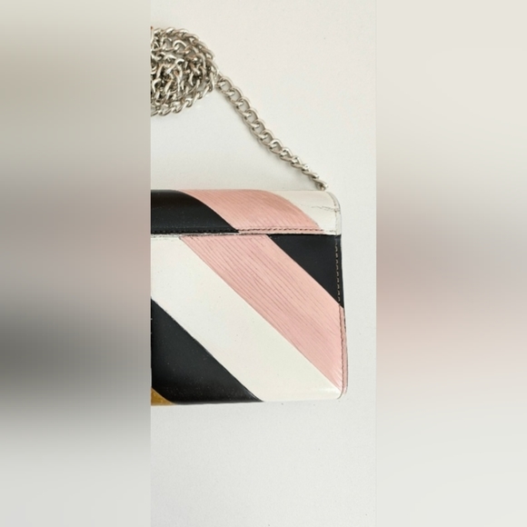 Louis Vuitton Leather & Reverse Monogram Twist Lock Long Wallet - Picture 11 of 11